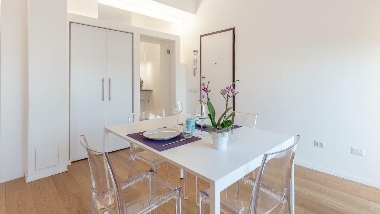 Stunning View Apartment Milaan Buitenkant foto