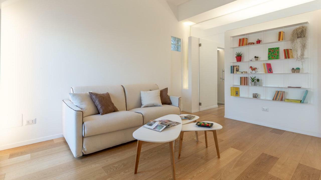 Stunning View Apartment Milaan Buitenkant foto