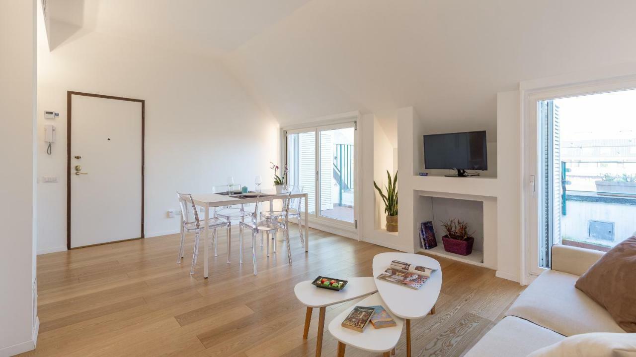 Stunning View Apartment Milaan Buitenkant foto